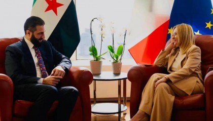 美国迎来一位最特殊客人，世界哭笑不得