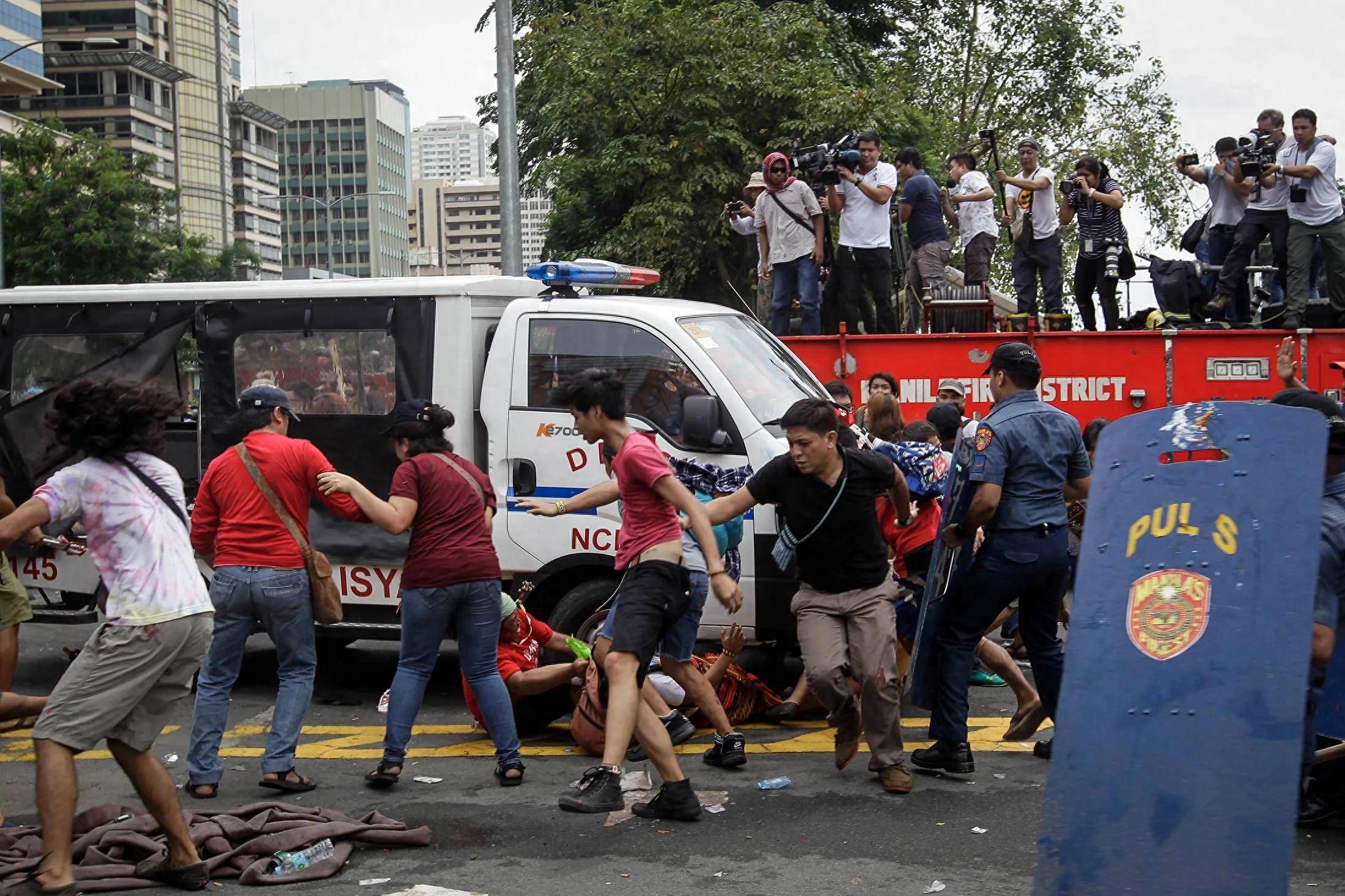 邻国尼泊尔大乱之后,菲律宾出现变天征兆,清算小马科斯倒计时?