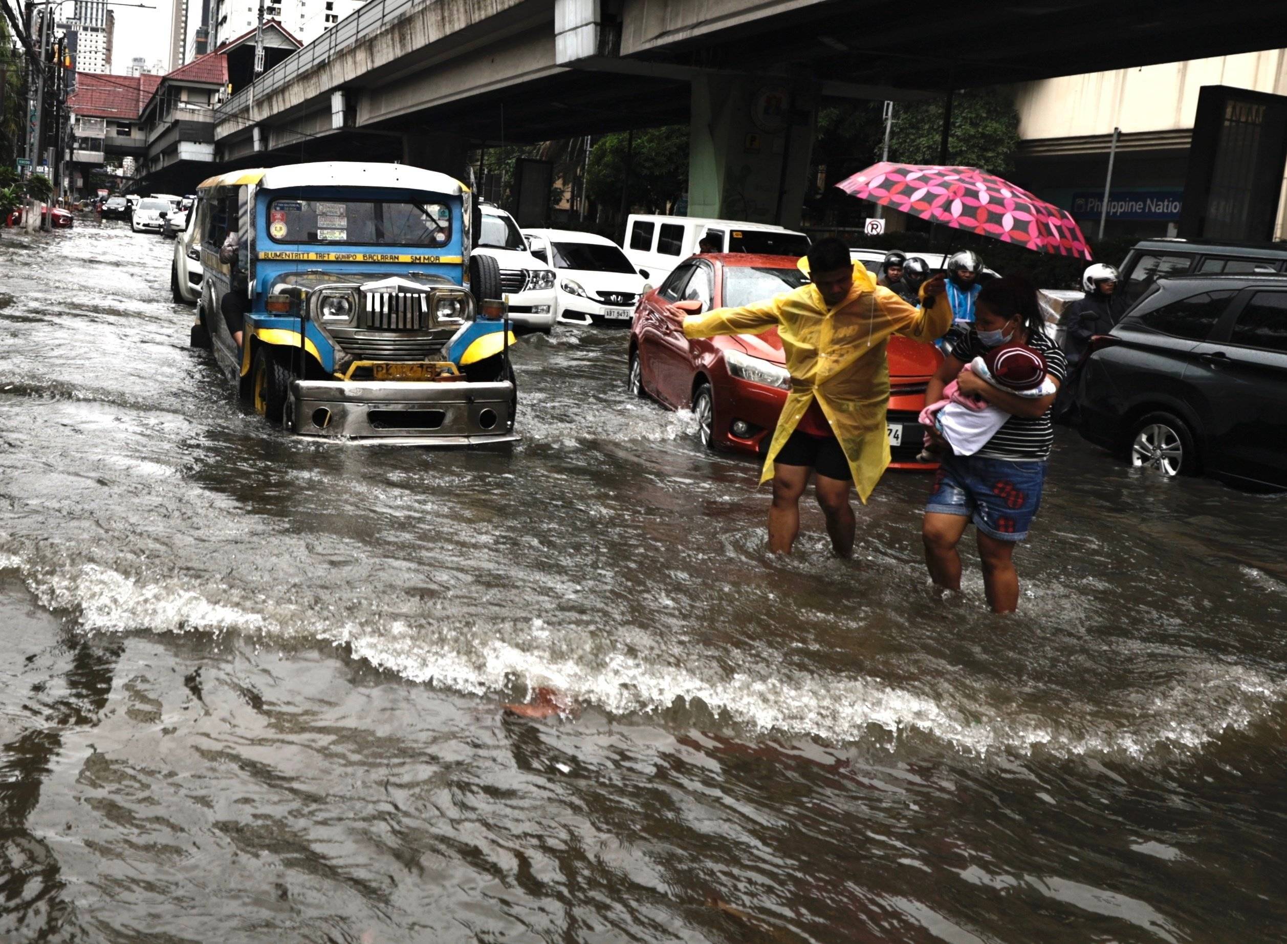 邻国尼泊尔大乱之后,菲律宾出现变天征兆,清算小马科斯倒计时?