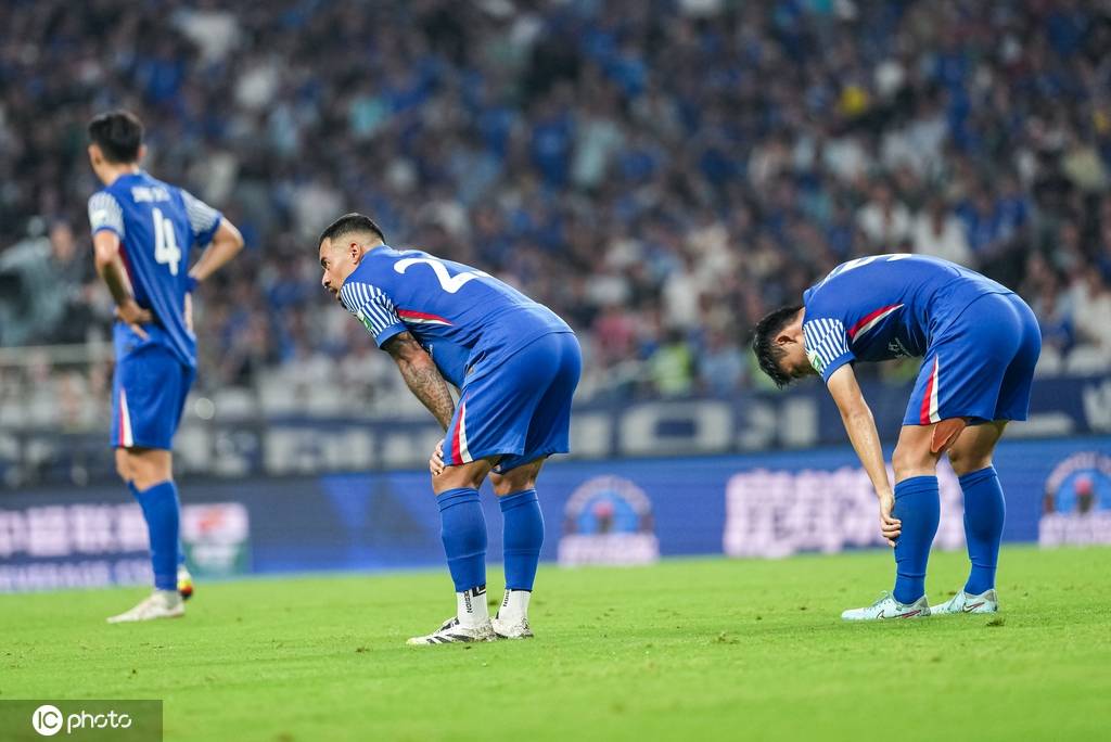 三度领先三度被扳平!中超-卡扎戴帽 申花3-3泰山落后榜首3分