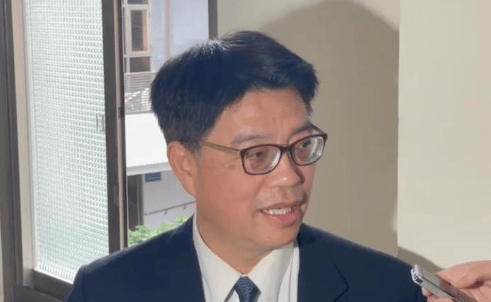 台海局势要变天了？美通过涉台法案，话音刚落，福建舰穿越台海南下，解放军官宣大动作