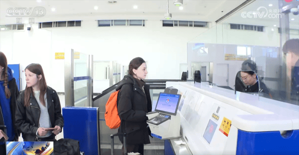 对俄免签政策生效 多个口岸迎来“入境游”客流