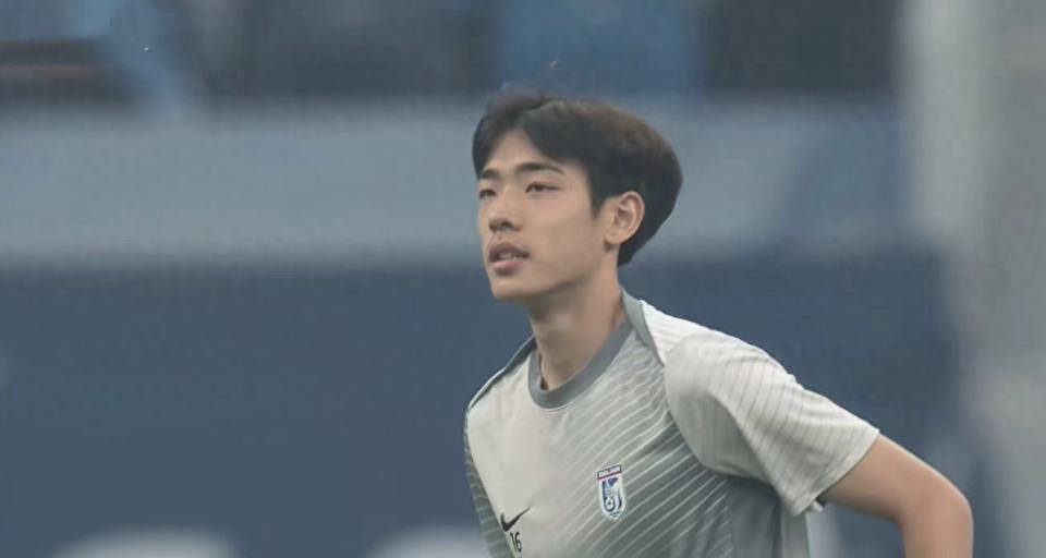 大连英博:重塑进攻阵容,朱鹏宇崭露头角