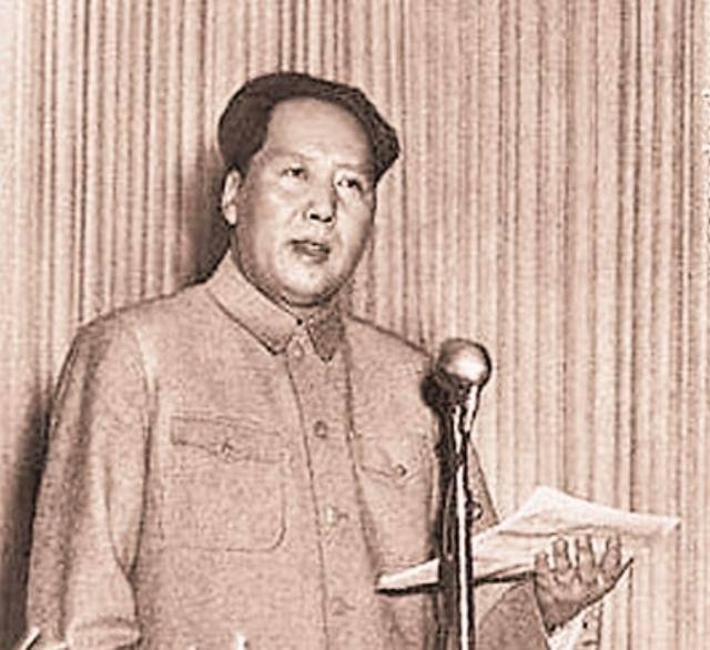 1949年新中国成立时,蒋介石尚未离开大陆,他在哪,又做了什么?