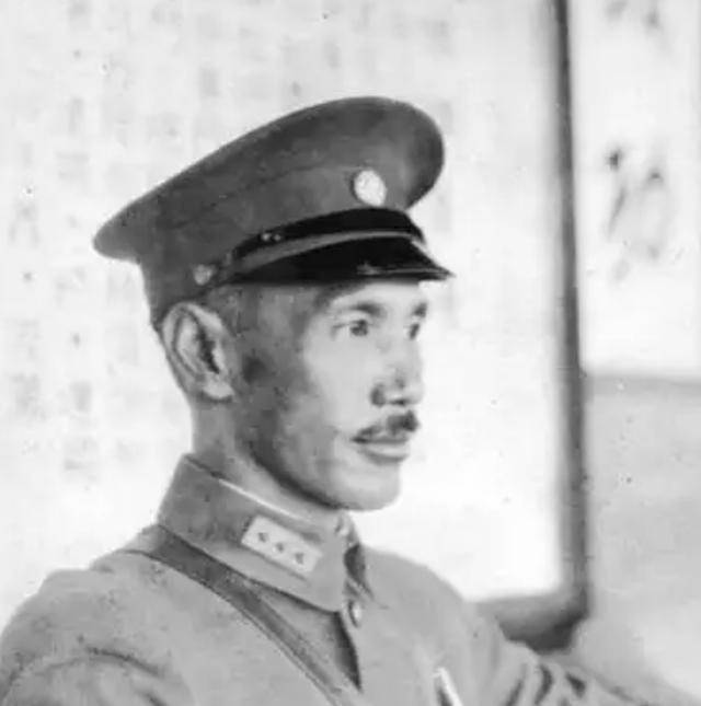 1949年新中国成立时,蒋介石尚未离开大陆,他在哪,又做了什么?