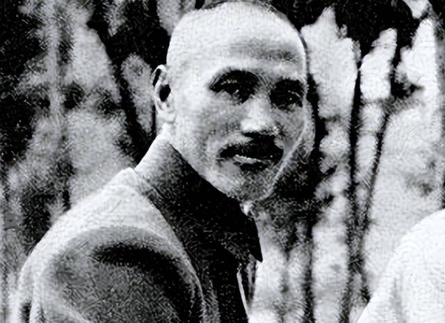 1949年新中国成立时,蒋介石尚未离开大陆,他在哪,又做了什么?