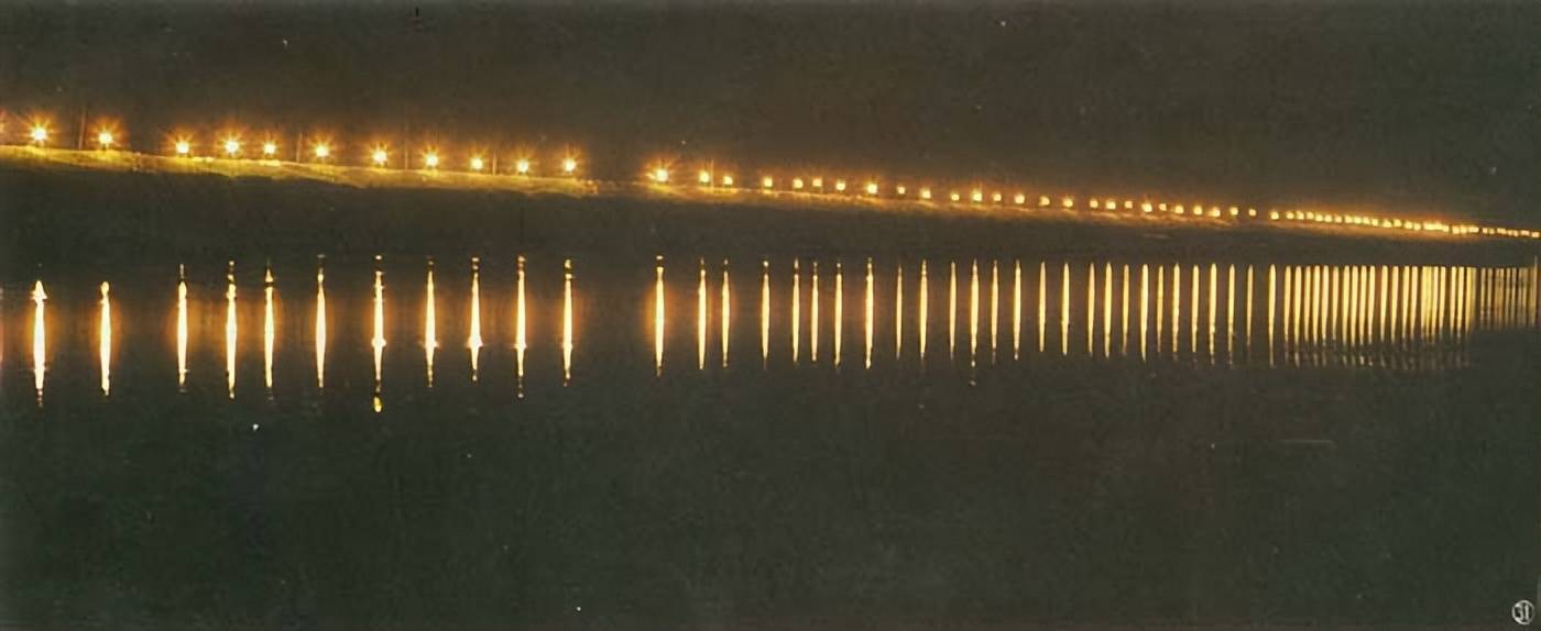 1998年岳阳大堤危在旦夕,张昌平半夜接到一个电话拯救几十万人命