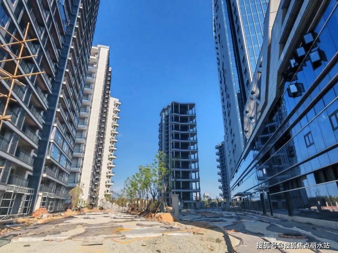 2025最新网站岳阳【岳阳和辰揽悦】售楼处欢迎您|楼盘详情-样板间/价格/户型-停车位-容积率-小区环境-售楼处地址-定位 -【预约电话】