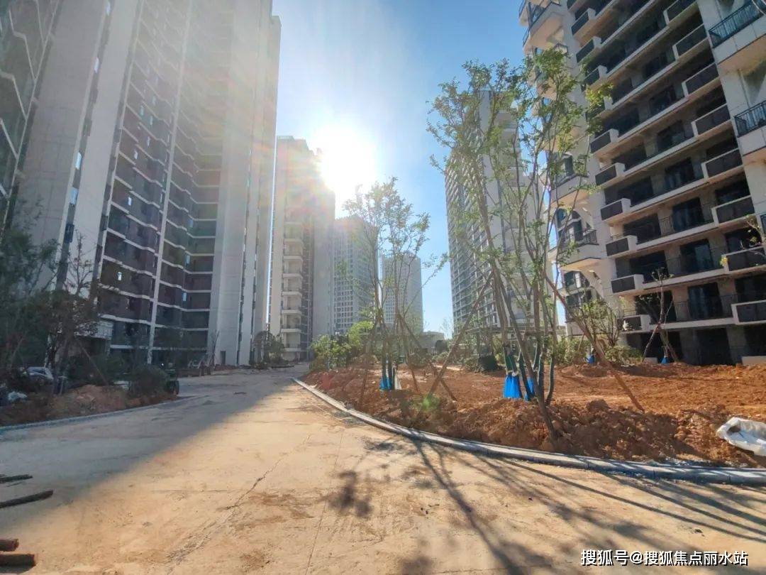 2025最新网站岳阳【岳阳和辰揽悦】售楼处欢迎您|楼盘详情-样板间/价格/户型-停车位-容积率-小区环境-售楼处地址-定位 -【预约电话】