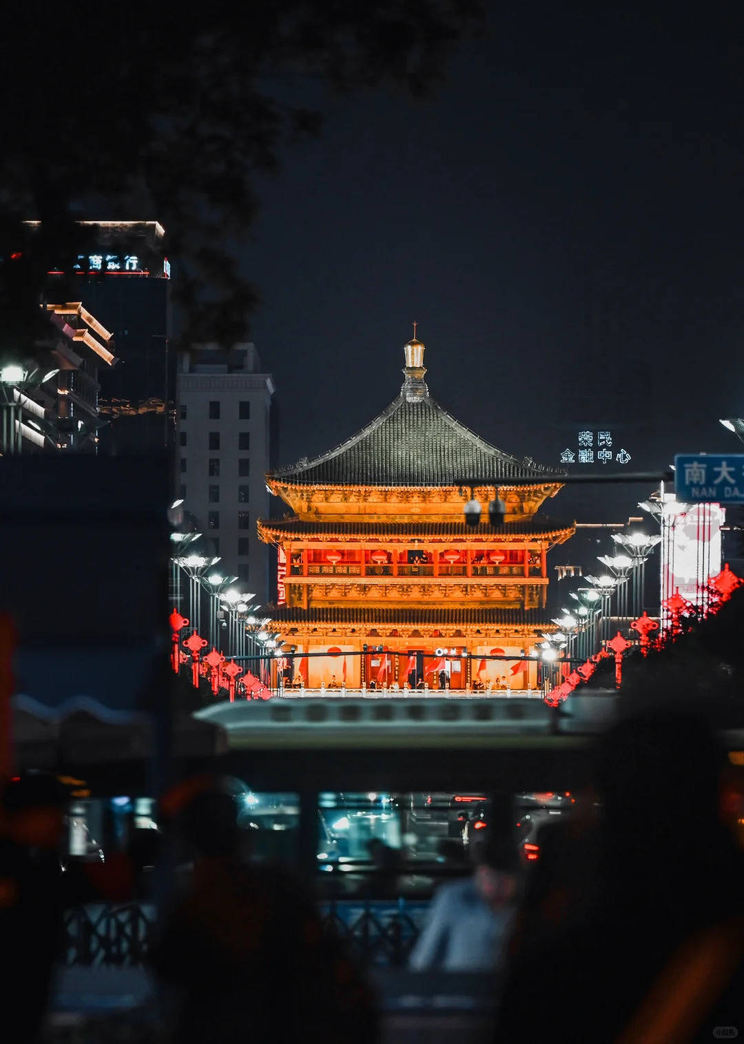大唐不夜城西安地址在哪,西安不夜城坐标揭秘,正确玩法竟藏这里
