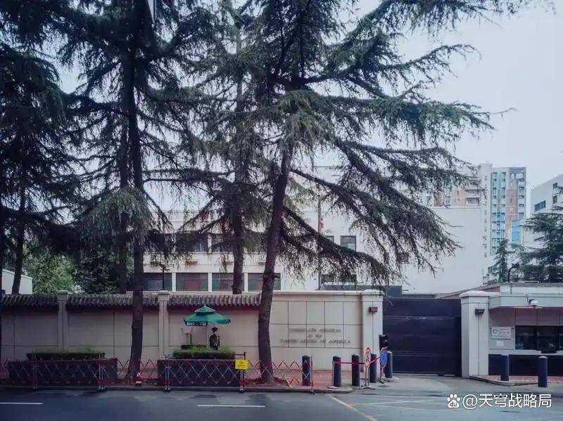 美驻华领事馆紧急通告:因资金中断问题,官方账号无限期停更