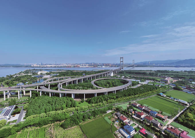 描画“三地”战略新蓝图 乘势而上谱写高质量发展丹徒新篇章